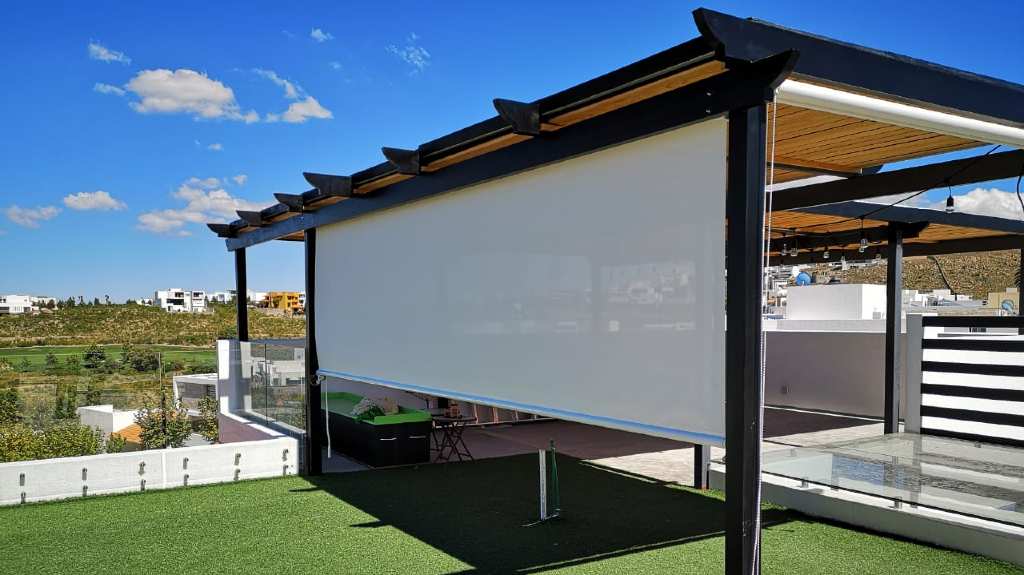 Toldos y cortinas de exterior de materiales naturales: la forma más bonita  y sostenible de crear zonas de sombra en el jardín o la terraza