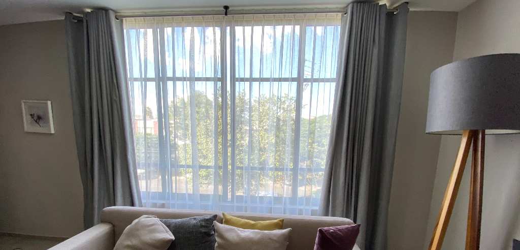 Cortinas modernas para salón. Conoce los modelos más usados