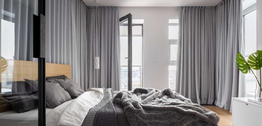 estilo contemporáneo en decoración con cortinas
